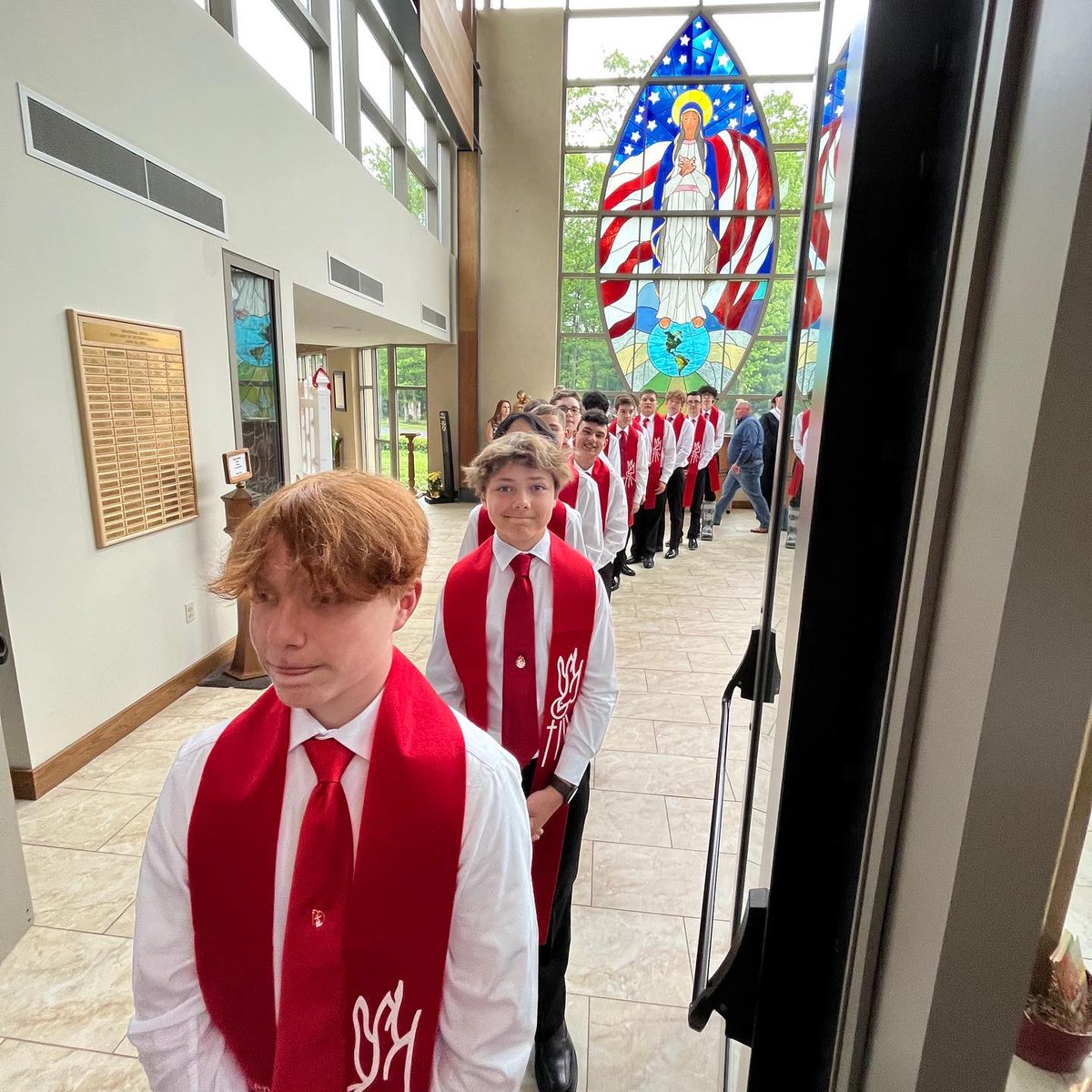 olvpoconos's tweet photo. Congratulations to OLV’s Confirmation class! May the Holy Spirit guide them on their spiritual journey. #Catholic #Confirmation #parishlife https://t.co/XPt46KvHCY