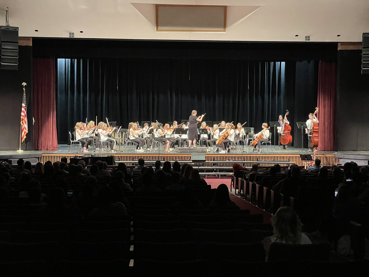 BSpaMusic's tweet photo. The 6th grade choir, orchestra, band and MS Jazz rocked it at their concert tonight 🎶 Great job all! @BSCSD @BSMS_Scotties https://t.co/4kCmKxN8GB