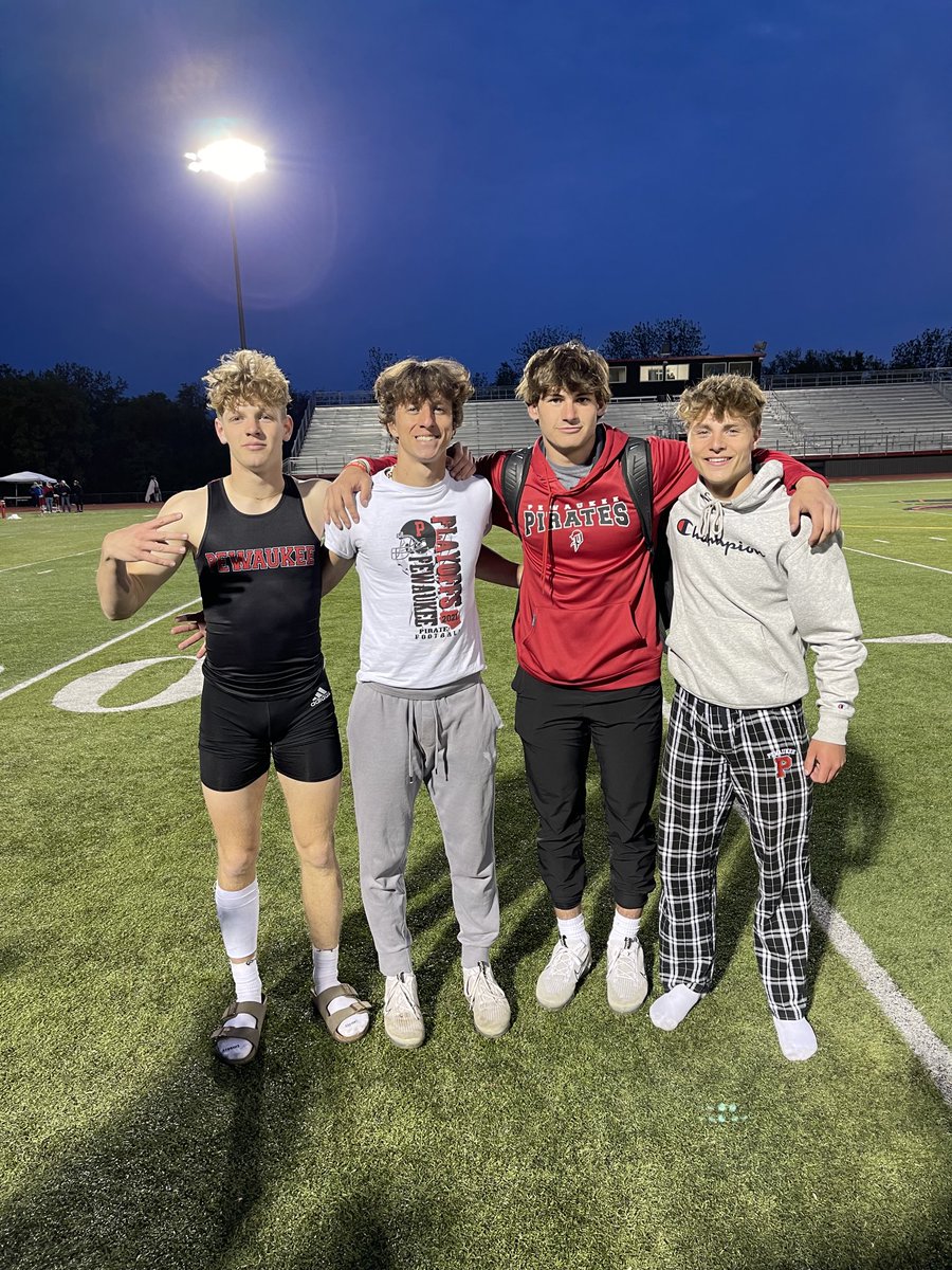 CoachDussault's tweet photo. Congrats to our boys relay squads who qualified ALL FOUR relays to Sectionals Thursday!! ⁦@haupert_luke⁩ ⁦@andrewjjones26⁩ ⁦@GannonHuebner⁩ https://t.co/iPG7MsPLWt