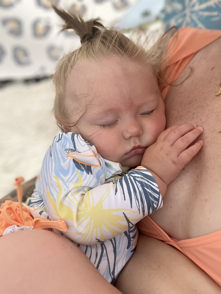 AutumnRChason's tweet photo. How am I supposed to leave this little angel for 6 days for work? 🥺💔 I cannot do this.. https://t.co/5TaTdMtmAO