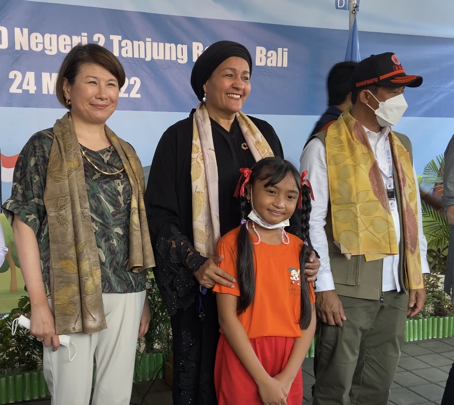 UNDPasiapac's tweet photo. 🏫 Today +200 students🎒of the Tanjung Benoa school, in Bali  🇮🇩 participated in the #tsunami drill, part of the @UNDP/@JapanGov Tsunami Project 🌊

#Preparedness saves lives! 

#GPDRR2022 #RiskToResilience #PrepareToWin
@asakookai @AminaJMohammed @BNPB_Indonesia https://t.co/wHRAbL8jjo