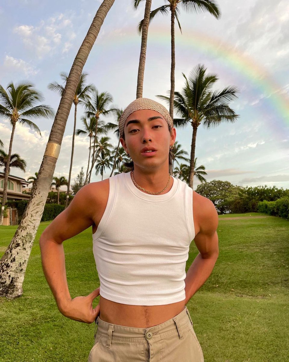 hrdkelzin's tweet photo. KELVINSTAGRAM — ☀️

Somewhere under the rainbow. 🌈

📸 @alexhwngs 🧡 https://t.co/CX53GEYPMt