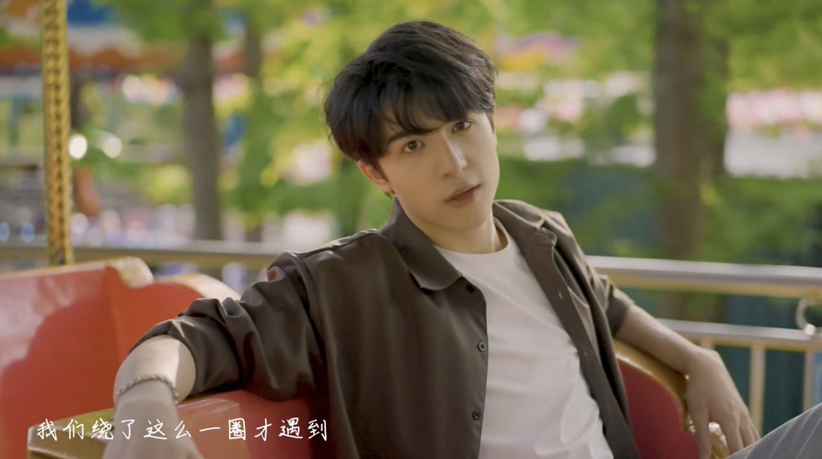 MellowPOP_TH's tweet image. ขึ้นเทรนแต่เช้า ‘แพทริค INTO1’ ปล่อยผลงาน Cover เพลง《遇到》ประกอบซีรีส์ชื่อดัง ‘แกล้งจุ๊บให้รู้ว่ารัก’ ไม่ใช่แค่ได้ฟังเสียงเพราะๆ ของแพทริคเท่านั้น เพราะแพทริคมาในลุคแฟนหนุ่มพาไปเดต ละมุนมากๆ

📍video.weibo.com/show?fid=1034:…

YUDAO BY PATRICK
#Cover遇到_PaiPai 
#แพทริค @patrick_pppat