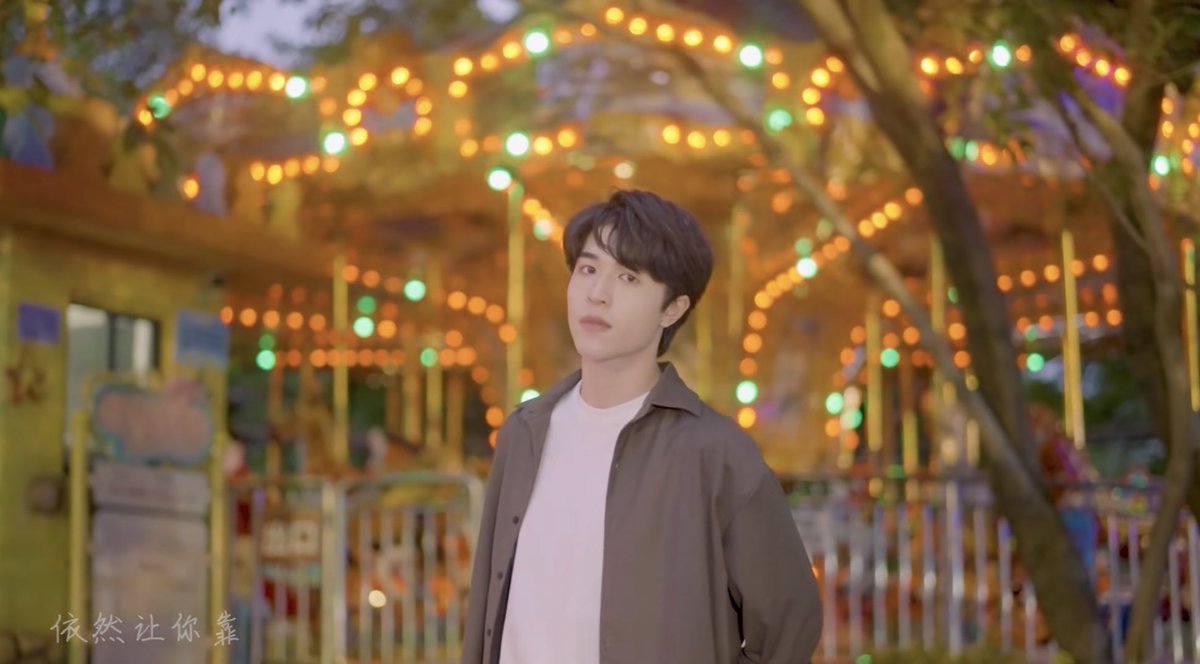 MellowPOP_TH's tweet image. ขึ้นเทรนแต่เช้า ‘แพทริค INTO1’ ปล่อยผลงาน Cover เพลง《遇到》ประกอบซีรีส์ชื่อดัง ‘แกล้งจุ๊บให้รู้ว่ารัก’ ไม่ใช่แค่ได้ฟังเสียงเพราะๆ ของแพทริคเท่านั้น เพราะแพทริคมาในลุคแฟนหนุ่มพาไปเดต ละมุนมากๆ

📍video.weibo.com/show?fid=1034:…

YUDAO BY PATRICK
#Cover遇到_PaiPai 
#แพทริค @patrick_pppat