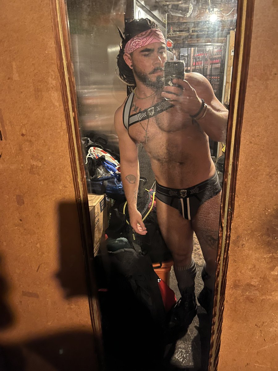 gypsyfuqr13's tweet photo. Werk #theeaglela #gogo #gogodancer #jock #cellblock #hairy #gay #gaydude #guyswithlonghair #witchlocks #fairylocks #boots #muscle #gypsy #native #viking #pagan #foreplay # https://t.co/Q2C4YLZFxC
