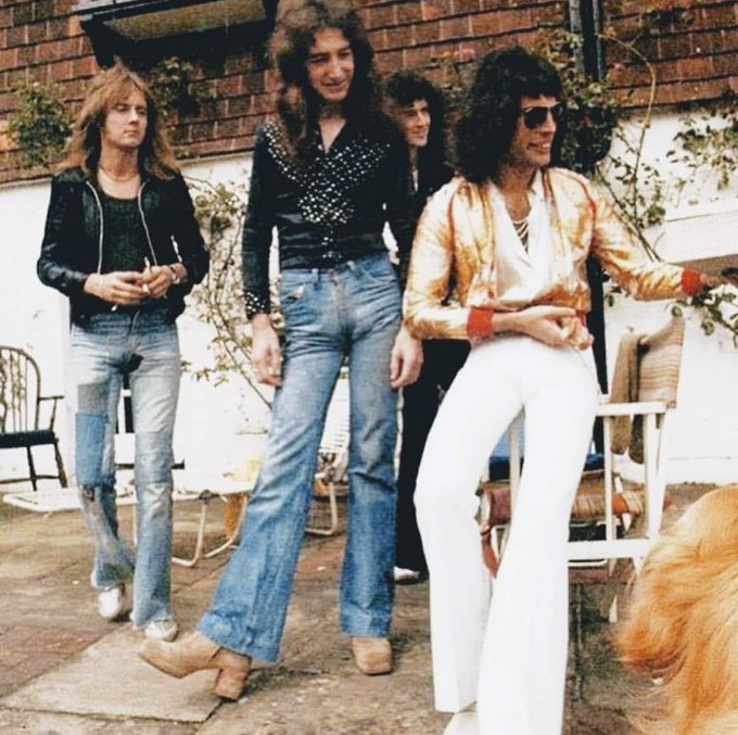 Classic Rock In Pics on Twitter: 