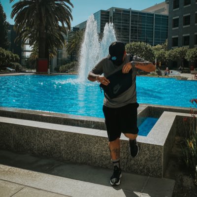 BRIANCHESSE's tweet photo. #NuevaFotoDePerfil #VacacionesEnLosAngeles https://t.co/TfofEelSHX