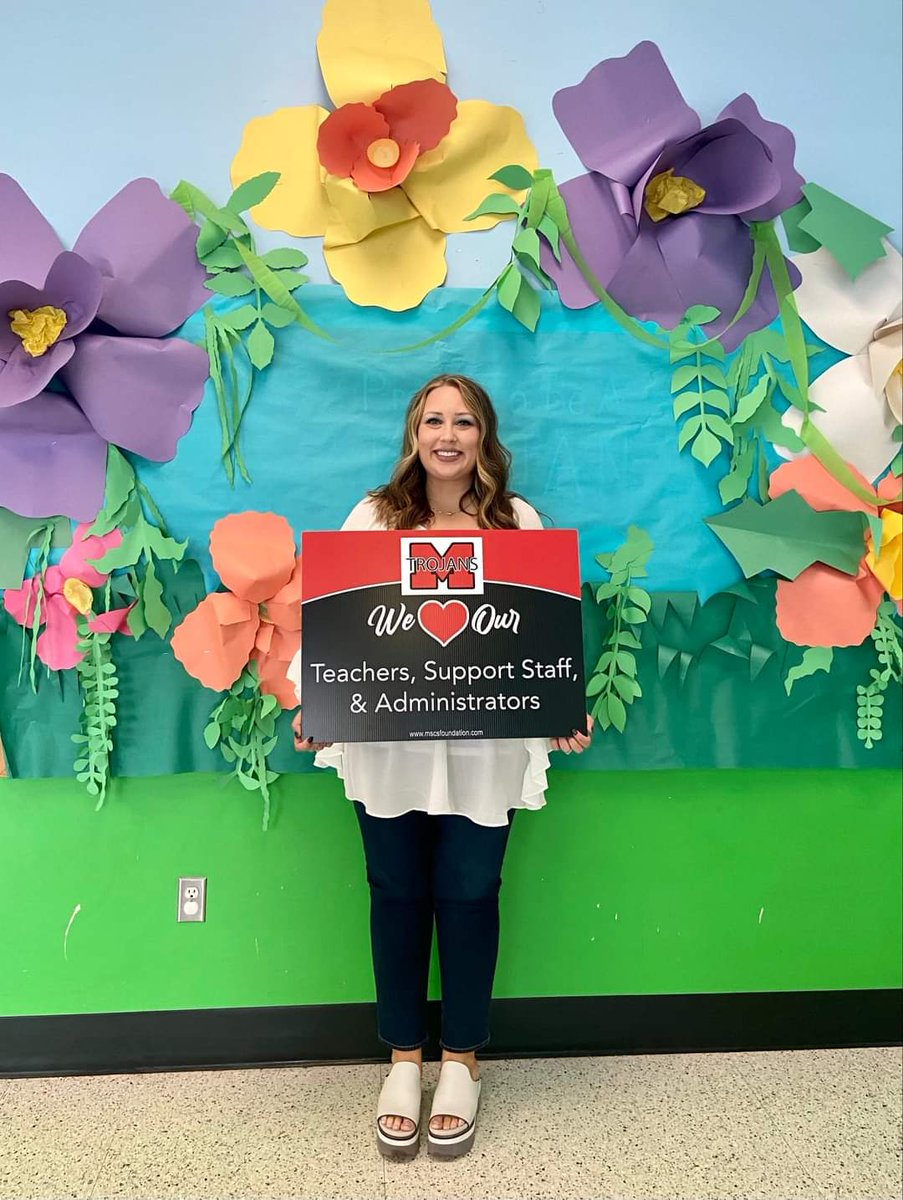 starkeybutler's tweet photo. Busy, but fun May❣ Teacher appreciation week was THE BEST. What a blessing our room moms have been this year! Baseball/softball games after school to cheer on my kiddos. I even saw my little brother &amp; a few old #KangarooStudents during our 1st grade tours. ❤🖤 https://t.co/CL0dm44tDN