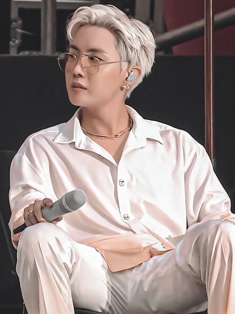 be3be3 ^ ARIRANG is coming 👅 🔥💧 tweet media