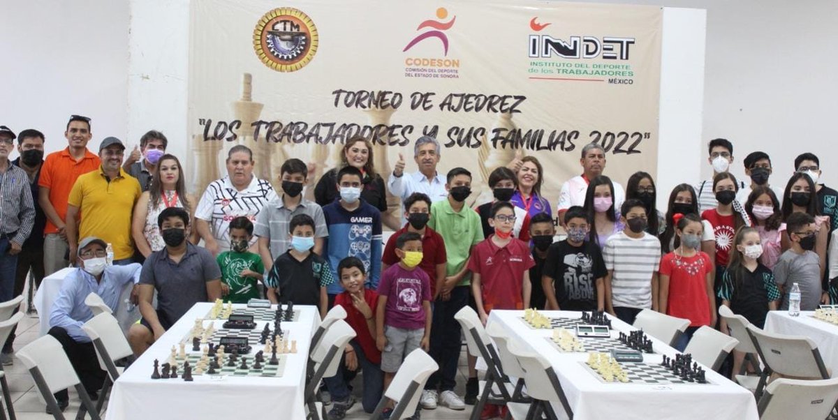 rafarenteria11's tweet photo. Nutrida participación en el torneo de ajedrez "Los Trabajadores y sus Familias 2022"
https://t.co/1V9una0RgE
@ctmsonora @JavierCTMSonora @OscarOrtizCTMS @mdinoramendoza @CODESONoficial @ErubielDurazo44 @JMauricioManzo @AjedrezSonora https://t.co/8Fz4jSQ3KG