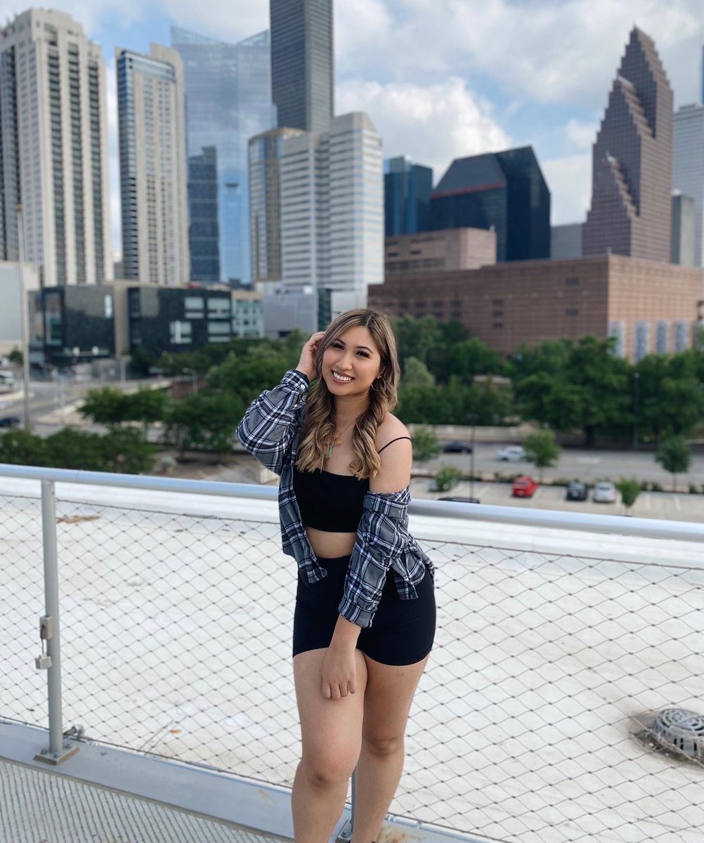 _angeewaa's tweet photo. Can’t believe it’s been almost two years since I moved to Houston, I got so much love for my city https://t.co/SyUbvTJEwp