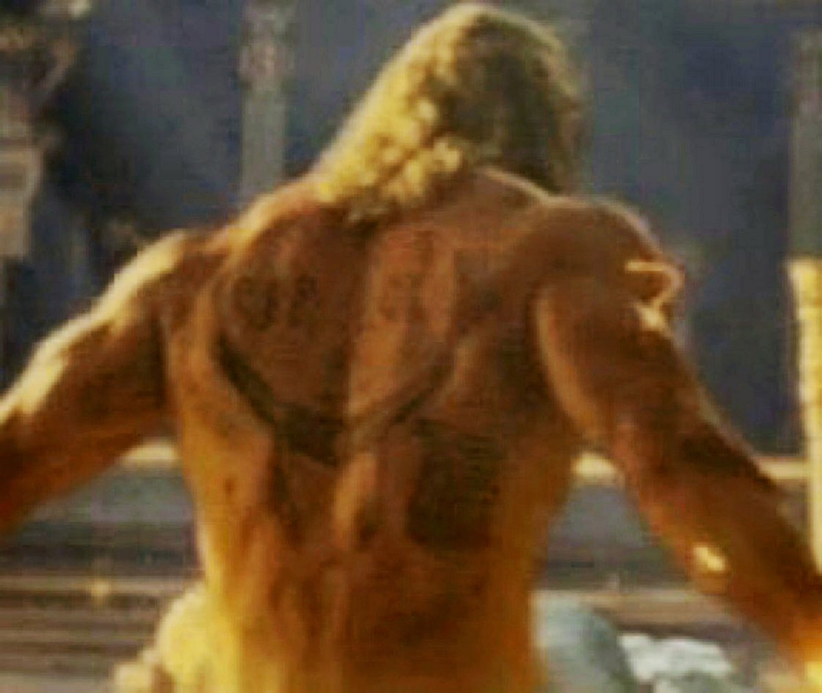 FatThxr's tweet photo. //THE BACK TATTOO OMG OMG https://t.co/iOpQJXyrbh