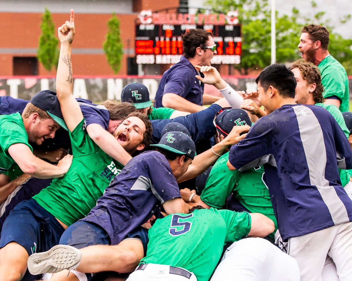 🏆⚾️ — a thread ⬇️

Before we move on to Super Regionals, let's run down some - and certainly not all - of the important stats from <a href="/EndicottBASE/">Endicott Baseball</a>'s championship performance at the Cortland Regional

#gogulls