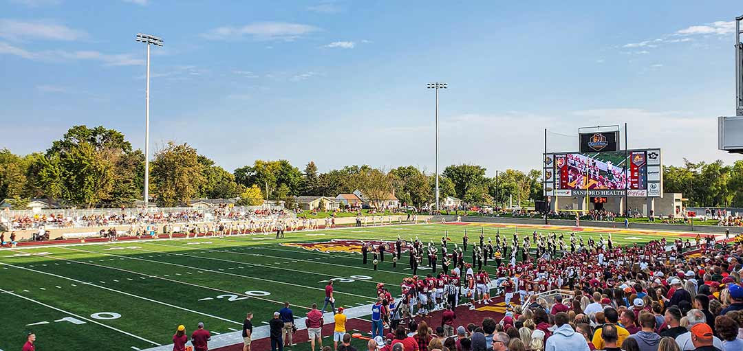 NSUWolves_FB's tweet photo. There's more than one "good side" to Dacotah Bank Stadium... The best stadium and best fans in Division Two are here in Aberdeen! Vote below Wolves Fans! #GoWolves https://t.co/ZYHr9wddnv