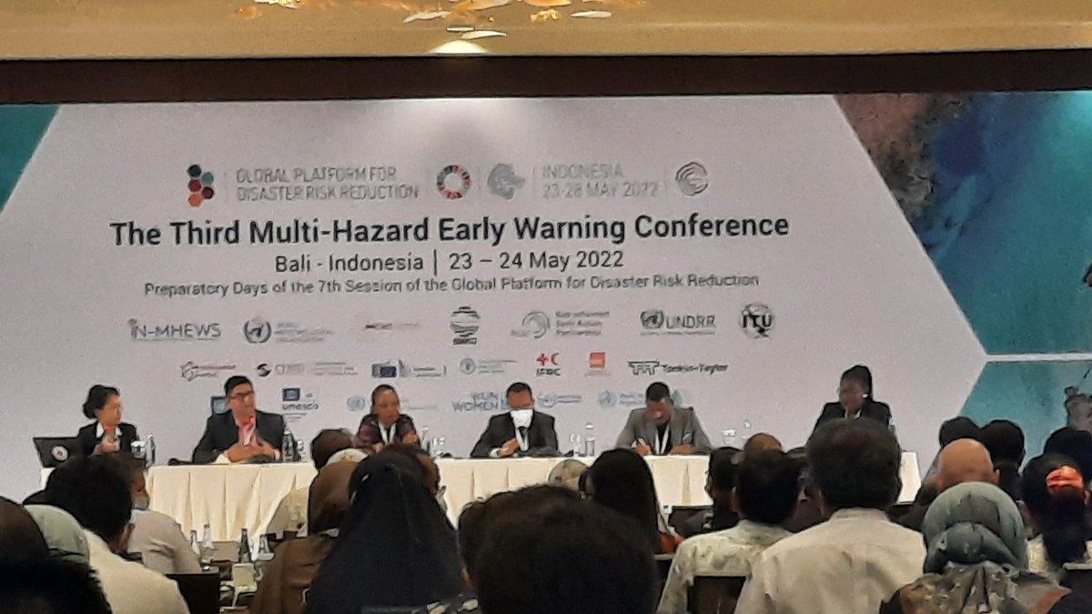JemWakini's tweet photo. There is still a disconnect between the early warning and early action. Countries have great early warning systems but not translating to action. 
Dedicated financing for #EWEA is key in unlocking the benefit of #anticipatoryaction 
@KenyaRedCross @iamPheobe #GPDRR2022 @ifrc https://t.co/kq8jaH6RF5