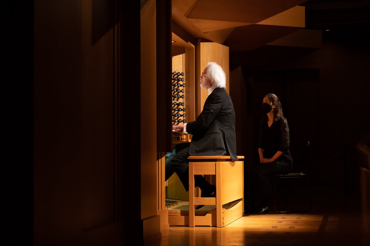 bach_collegium's tweet photo. BCJ定期公演「初夏のカンタータ〜昇天祭オラトリオ」より　鈴木雅明オルガン・ソロ
📸 (c) 寺司正彦 https://t.co/1KtEbv7y7y