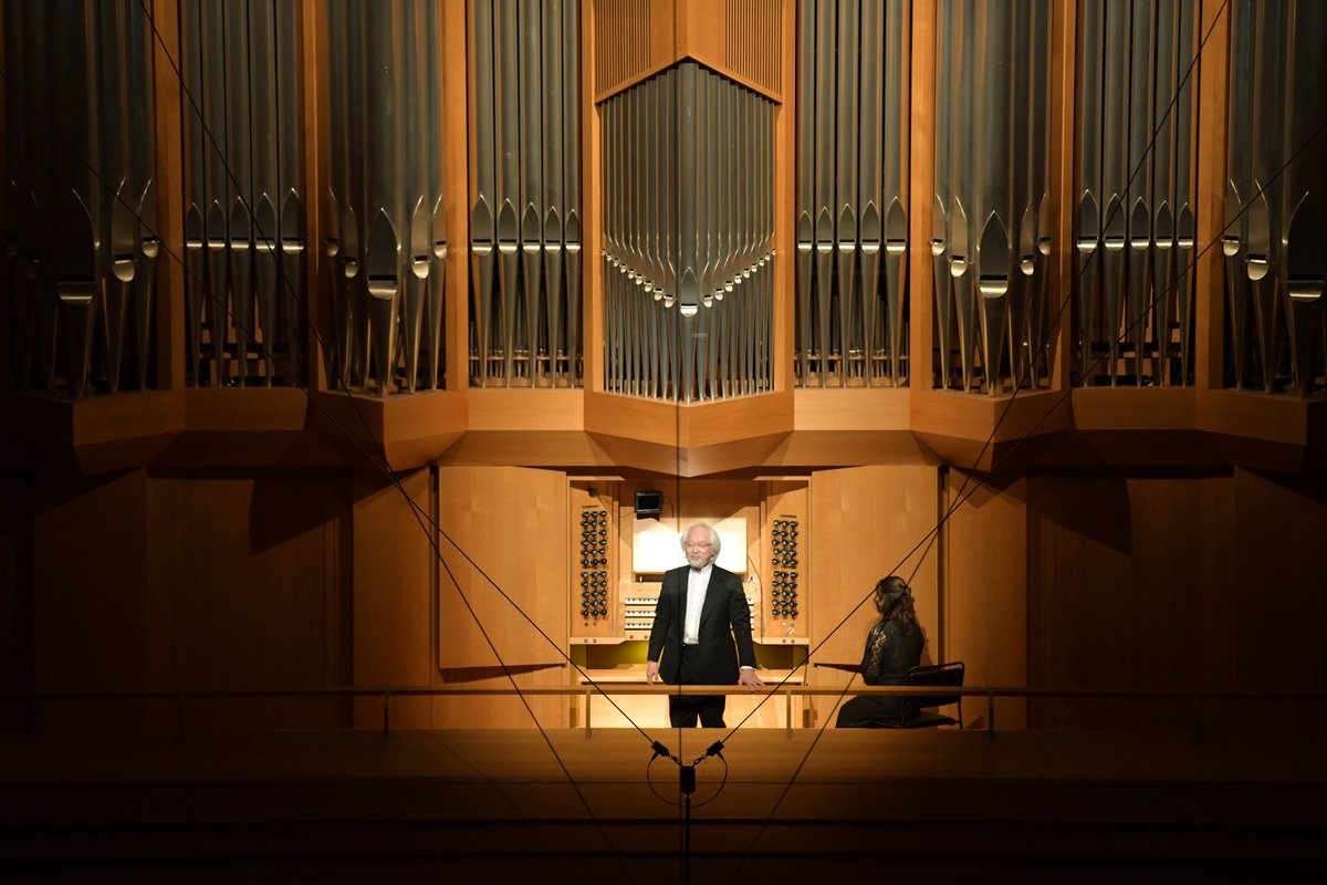 bach_collegium's tweet photo. BCJ定期公演「初夏のカンタータ〜昇天祭オラトリオ」より　鈴木雅明オルガン・ソロ
📸 (c) 寺司正彦 https://t.co/1KtEbv7y7y