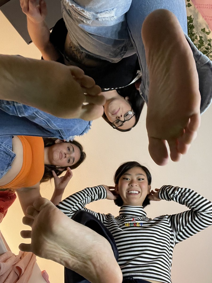 alys_mistress's tweet photo. Triple Giantess Special! Dm me for the video 👀 https://t.co/yqbuYiybm3