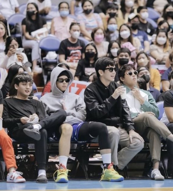 racerhoney's tweet photo. seth with dj, joshua, and kyle

#SethFedelin https://t.co/HHjHX3fo8c