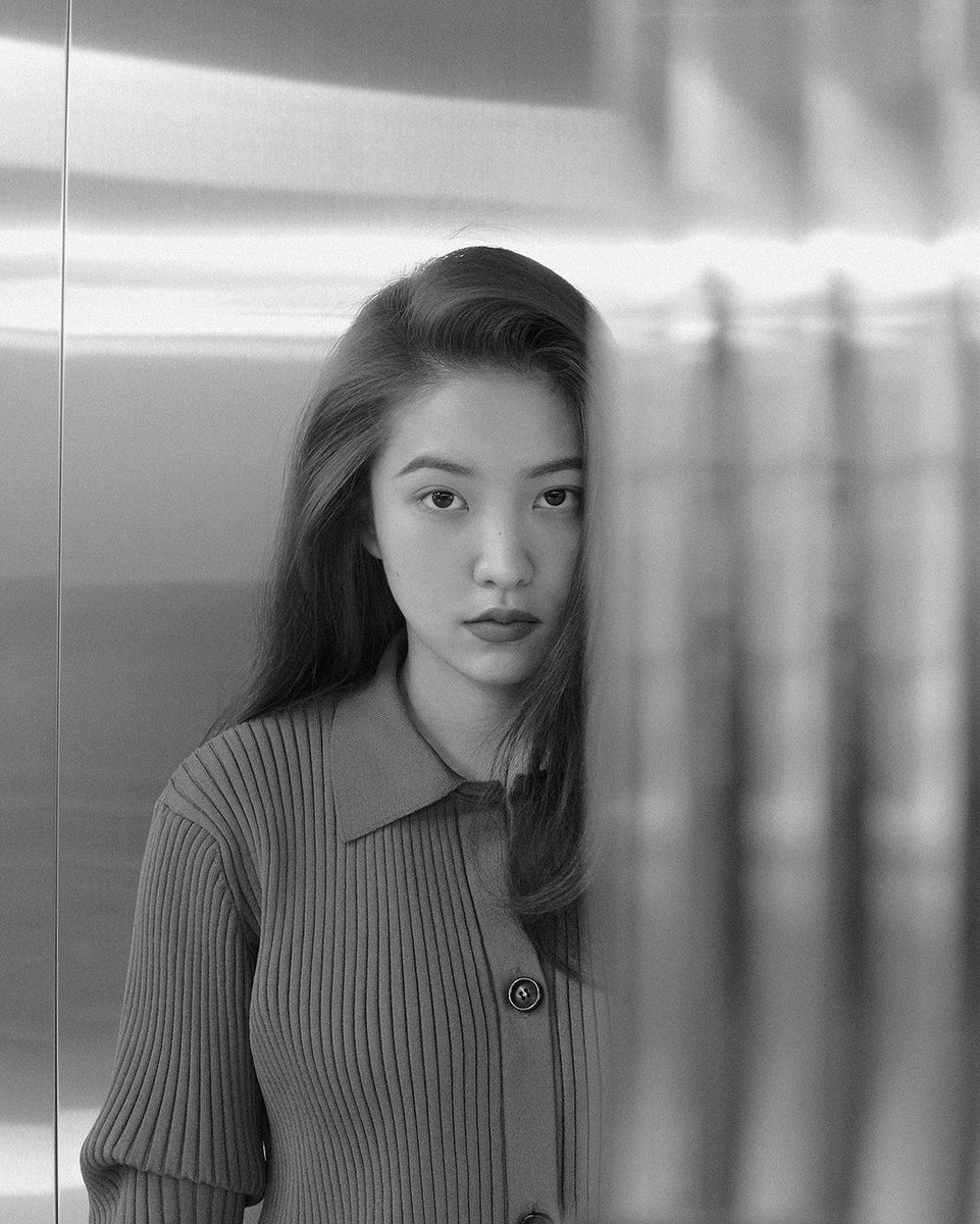 sherielacina's tweet photo. ㅤ

ㅤㅤㅤ𝑠𝘩𝑒 𝑖𝑠 𝑝𝑟𝑒𝑡𝑡𝑦, 𝑙𝑖𝑘𝑒 𝑏𝑙𝑜𝑜𝑚𝑖𝑛𝑔 𝑓𝑙𝑜𝑤𝑒𝑟𝑠

ㅤㅤㅤ https://t.co/zTY8jzhdkV