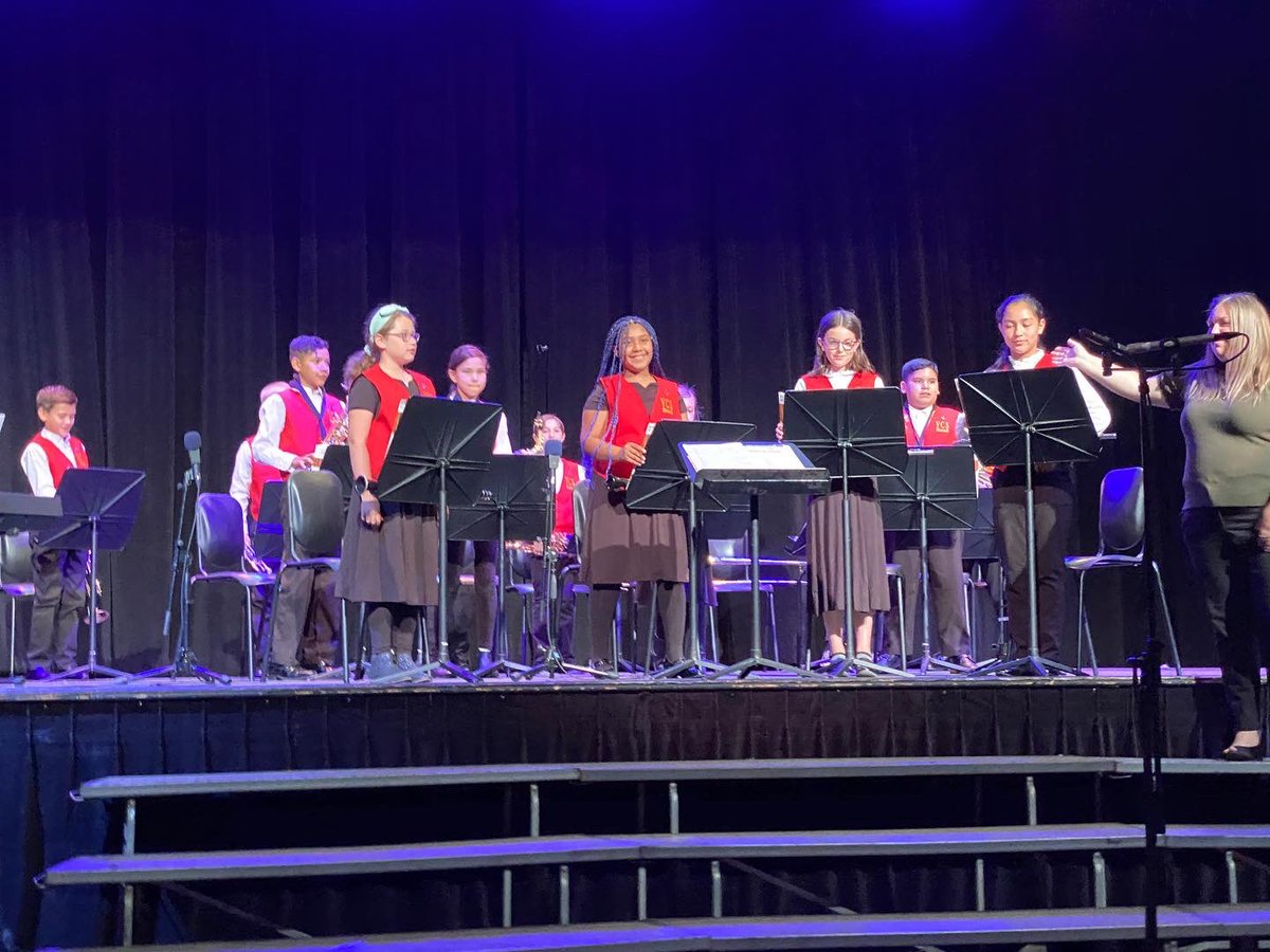 VCSCrusaders's tweet photo. So proud of our Elementary musicians! Tonight’s year-end Spring Concert, featuring Strings, Band, and Village Voices, was fantastic! AND congratulations to all of this year’s honorees!
_____
#VCSFamily #CRUNITED #VCSStrings #VCSBand #VillageVoices #VCSFineArts https://t.co/ZJB0gIKdVx