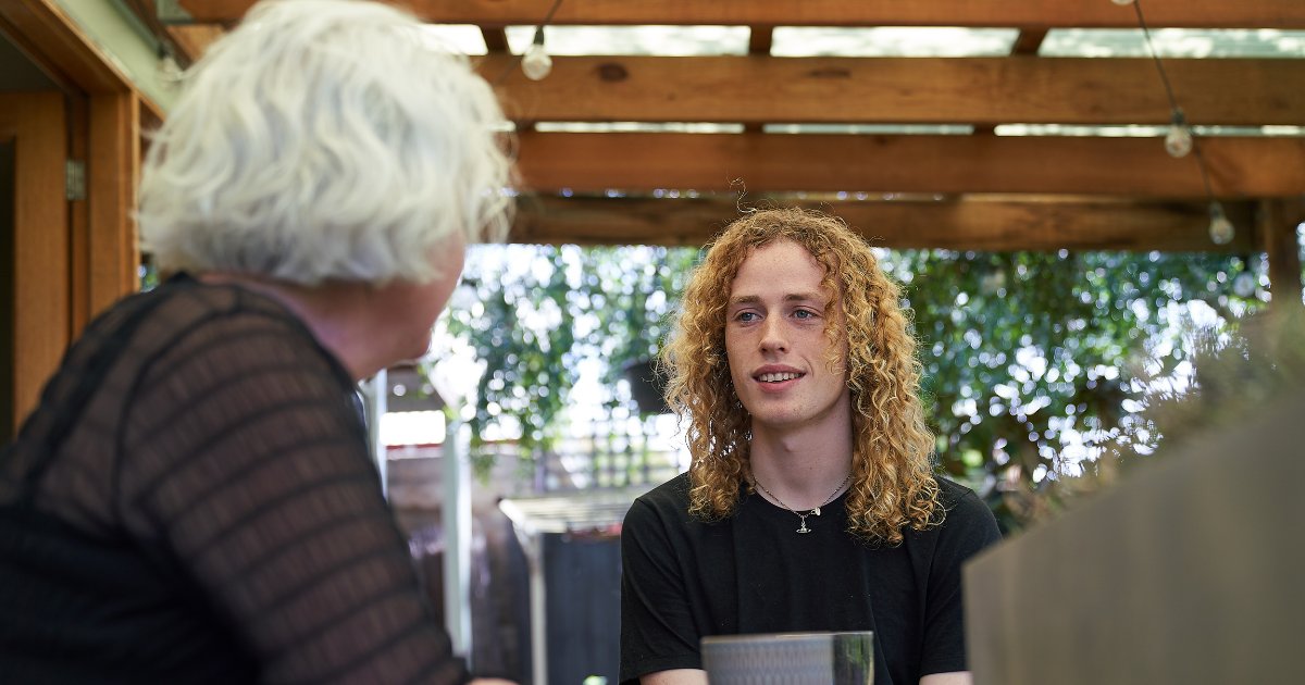 orygen_aus's tweet photo. We’re #ConnectingWithHope today, on World #SchizophreniaAwareness Day. The evidence shows early intervention can improve the lives and outcomes of people experiencing psychosis. Take a look at our Australian Clinical Guidelines for Early Psychosis: https://t.co/gAkoLBleRs https://t.co/VyZObUBDL2