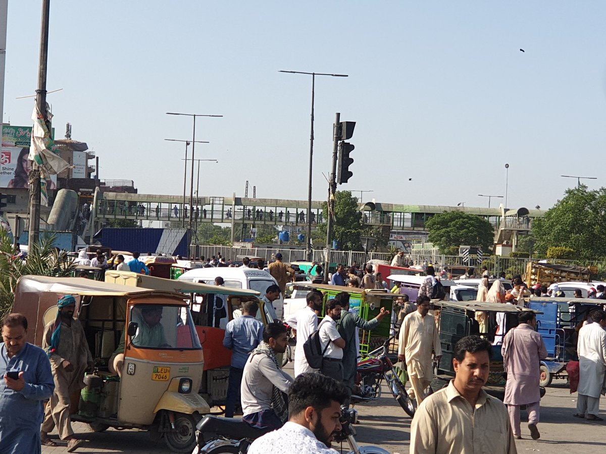 jazzi3034's tweet photo. Current situation at shahdara Lahore 
#PakistanUnderFascism https://t.co/LdOpf236jF