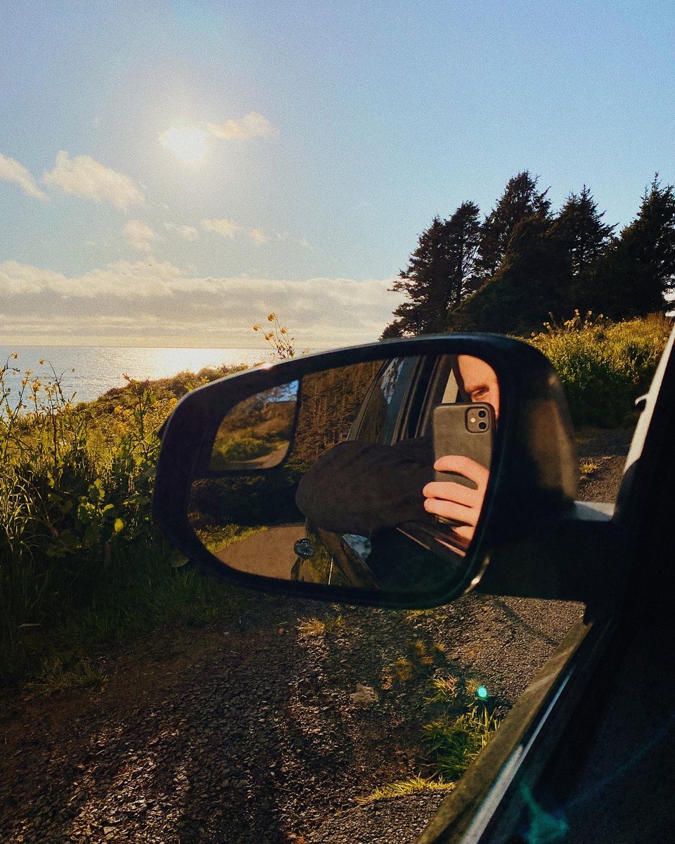 alexxhinson's tweet photo. tonight on the coast https://t.co/6A6liNTqly