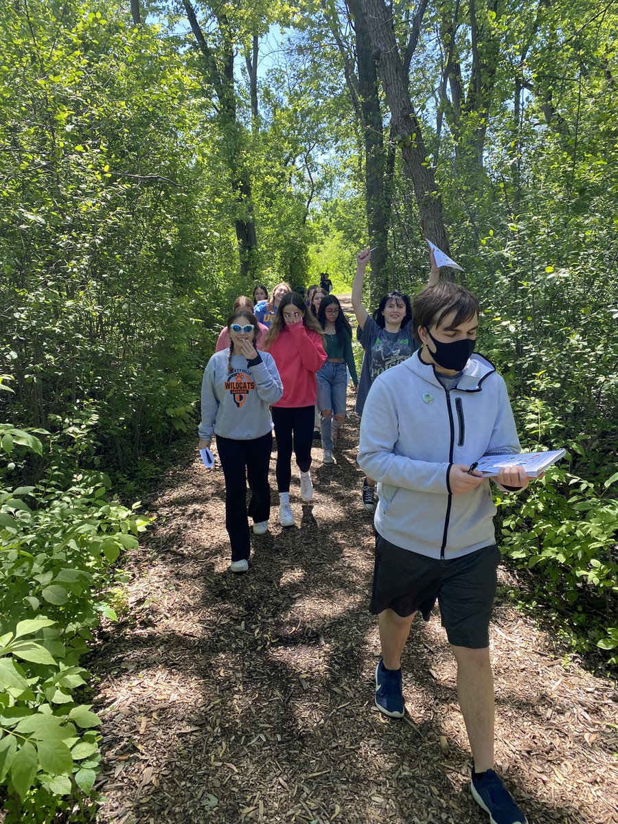 Beautiful day for a nature walk en français ! #d128daring #ilfaitbeau #LvilleFrench
