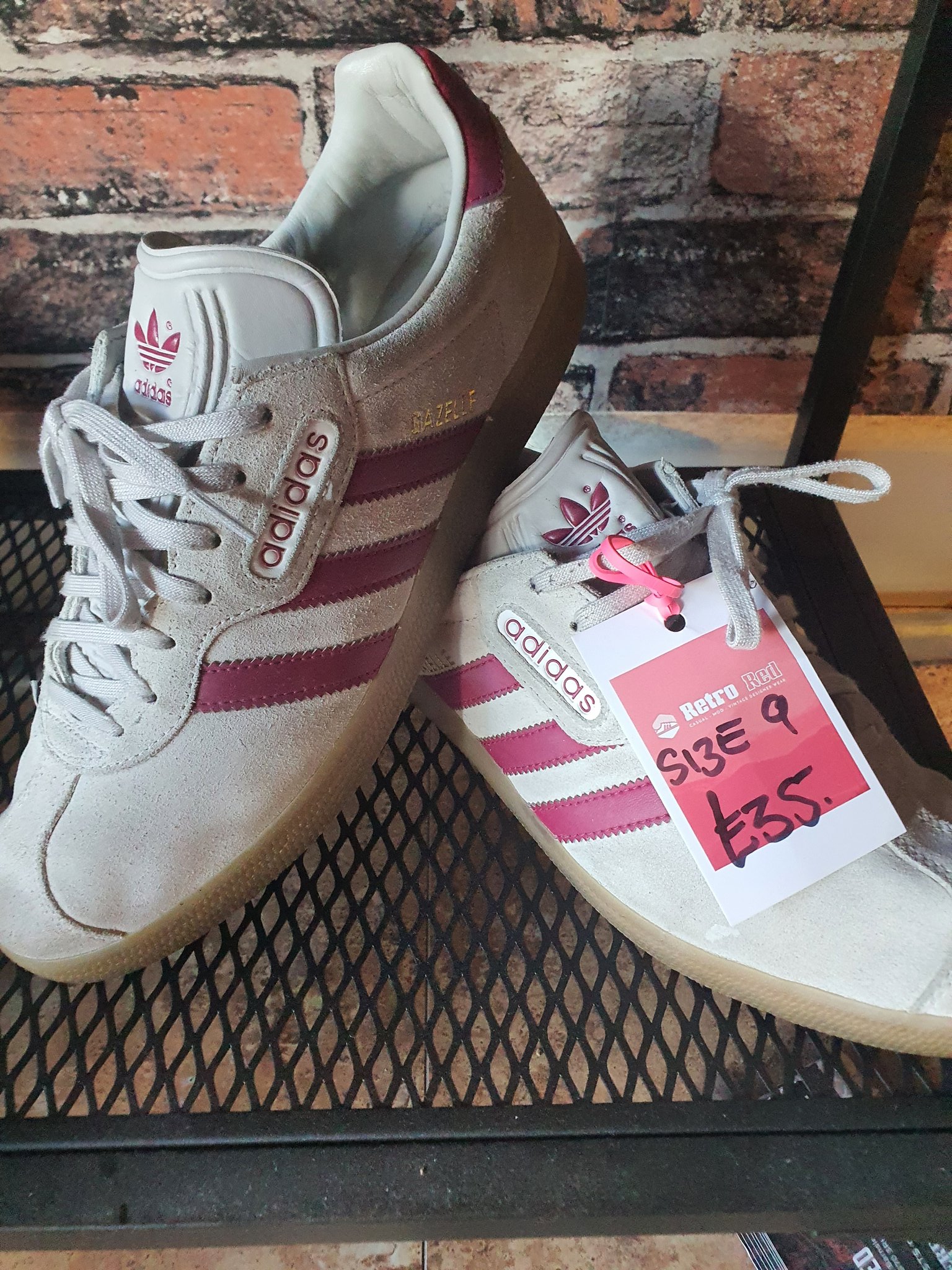 Retro Red Casuals Ltd on Twitter: "Adidas Gazelle Size 9 need a freshen up but well wearable Box but will come boxed £35.00 posted https://t.co/iFQhXRhkyO" / Twitter