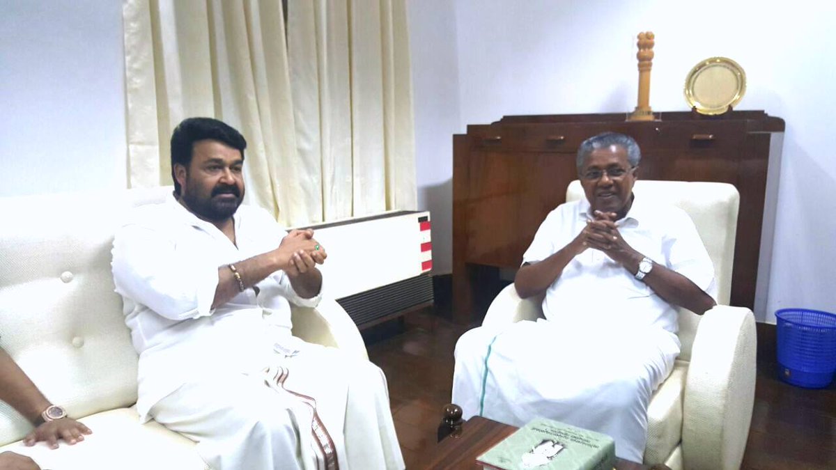 Mohanlal's tweet photo. ബഹുമാനപ്പെട്ട കേരളാ മുഖ്യമന്ത്രി ശ്രീ. പിണറായി വിജയന് സ്നേഹം നിറഞ്ഞ പിറന്നാൾ ആശംസകൾ.

@pinarayivijayan @CMOKerala https://t.co/SAOdynqFfC