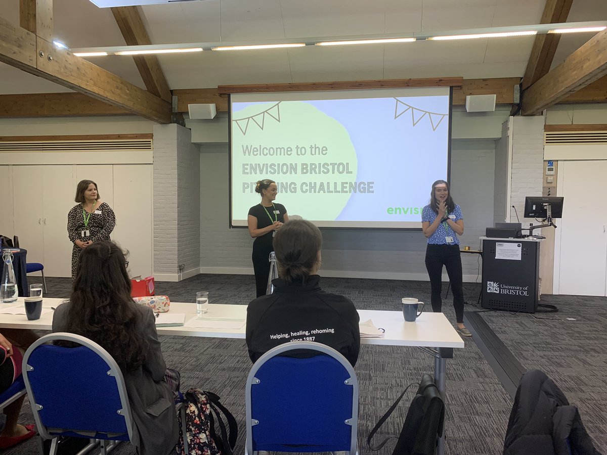 youth_moves's tweet photo. Great start to the @envisionUK ‘DragonsDen’ pitching event for young people @BristolUni - all set to go! https://t.co/IAsIC2bw7T