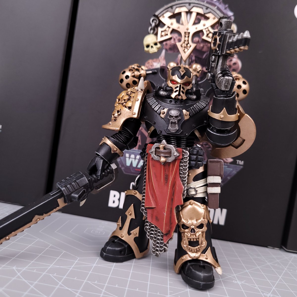 Kikastore2's tweet photo. Warhammer 40K Black Legion Chaos Space Marines CDE🤖1/18 Scale Figure Set
#JOYTOY #warhammer #black #legion #chaos #mech #space #marines #actionfigure https://t.co/F54RB6cGaL