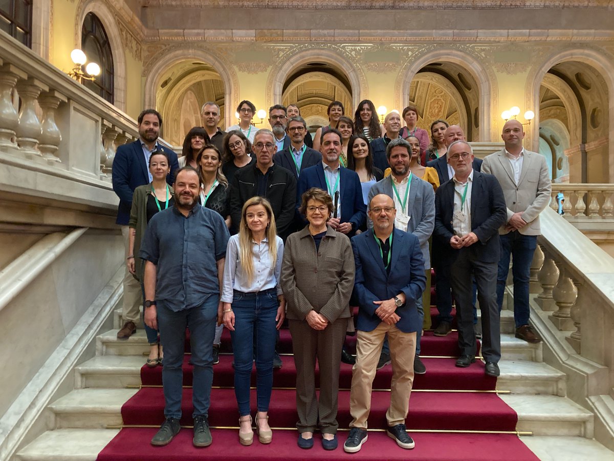 Taula3sector's tweet photo. 📣Avui el @parlamentcat inicia la tramitació parlamentària de la #LleiTercerSectorSocial per reconèixer el paper i la contribució essencial de les entitats en la garantia dels drets socials i el benestar i protecció de les persones en situació o risc d’exclusió.  
#SomEssencials https://t.co/kPTSunJEl9