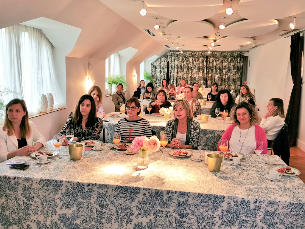 CsCantabria's tweet photo. 📸 Nuestro portavoz @Felisuco_ asiste esta mañana al desayuno empresarial 'Retos de superación' que @autonomosata y @ADMECantabria han organizado en el Restaurante De Luz de Santander.
#ActualidadCs https://t.co/hLONh4rdFp