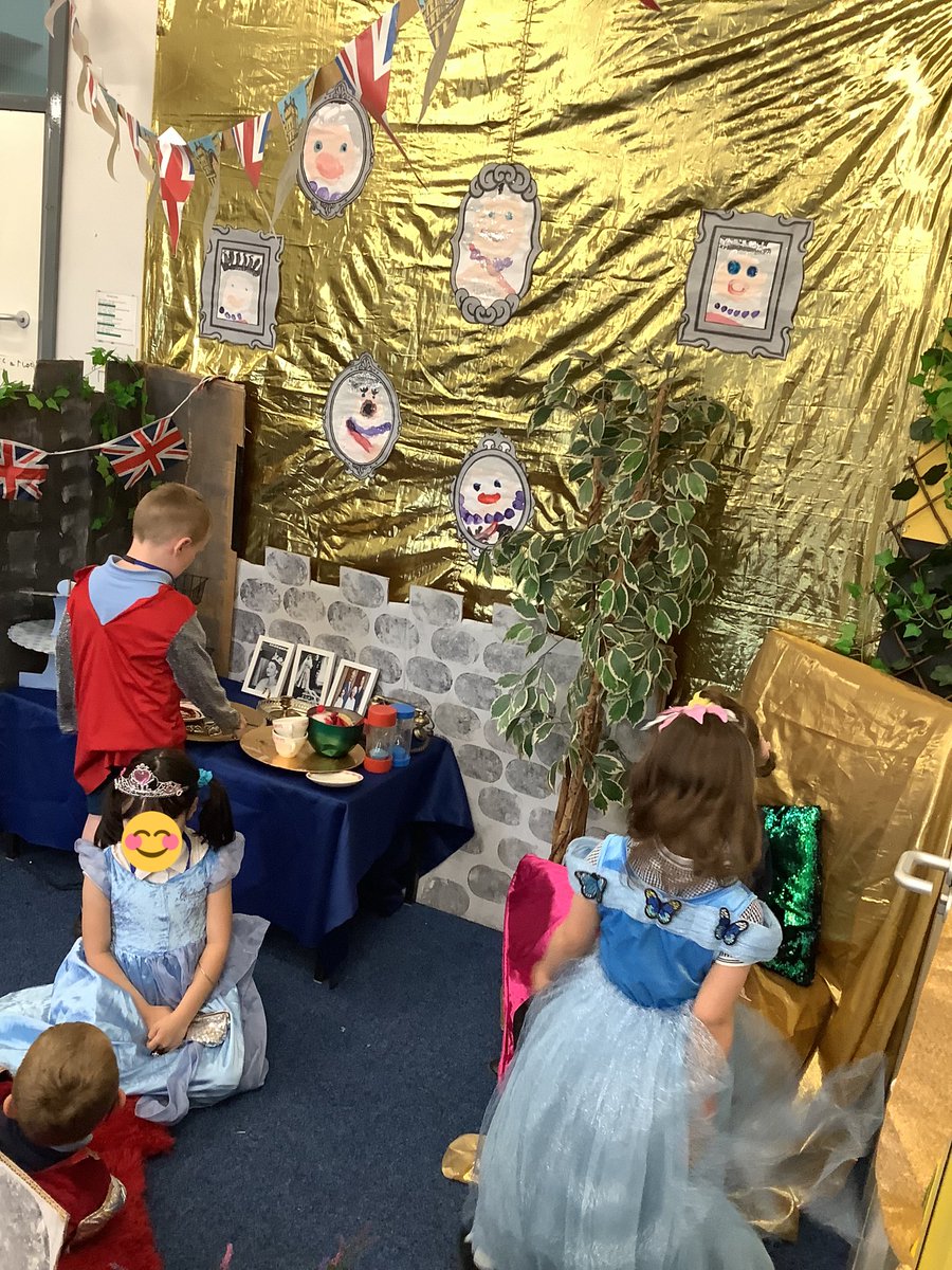Battle Hill FSU (@fsubhps) on Twitter photo It's been a busy morning in the palace. We love the portraits we have painted of the Queen. Can you spot them? 👸 🎨 <a href="/BattleHillPS/">Battle Hill Primary</a> <a href="/fsuBHPS/">Battle Hill FSU</a> #Queen #PlatinumJubilee It's been a busy morning in the palace. We love the portraits we have painted of the Queen. Can you spot them? 👸 🎨 <a href="/BattleHillPS/">Battle Hill Primary</a> <a href="/fsuBHPS/">Battle Hill FSU</a> #Queen #PlatinumJubilee
