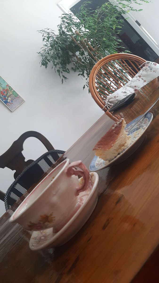 San Sebastian Cheesecake yumyy yummy Good appite😘😘🥰 Rt ve Rtweet plizz😝