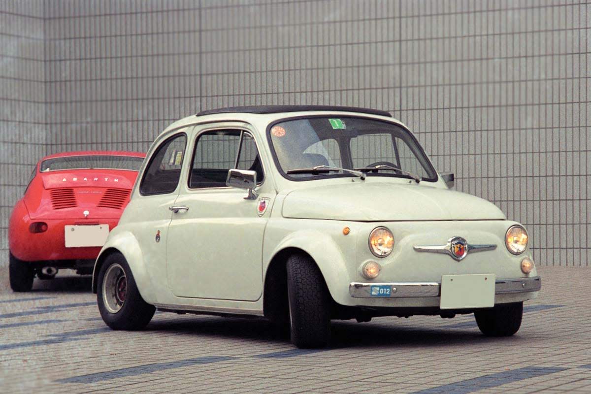 ABARTH_JAPAN's tweet photo. 最新の限定車『695 esseesse』にも受け継がれる栄光に満ちた『695』の起源。それは1960年代まで遡る。創設者カルロ・アバルトの手によりサーキットを席巻するモンスターとなった『695 SS』のヒストリーをご紹介しよう。
https://t.co/bsTKfbE9a3

#アバルト695 #695ss https://t.co/RMHOFxGdcO