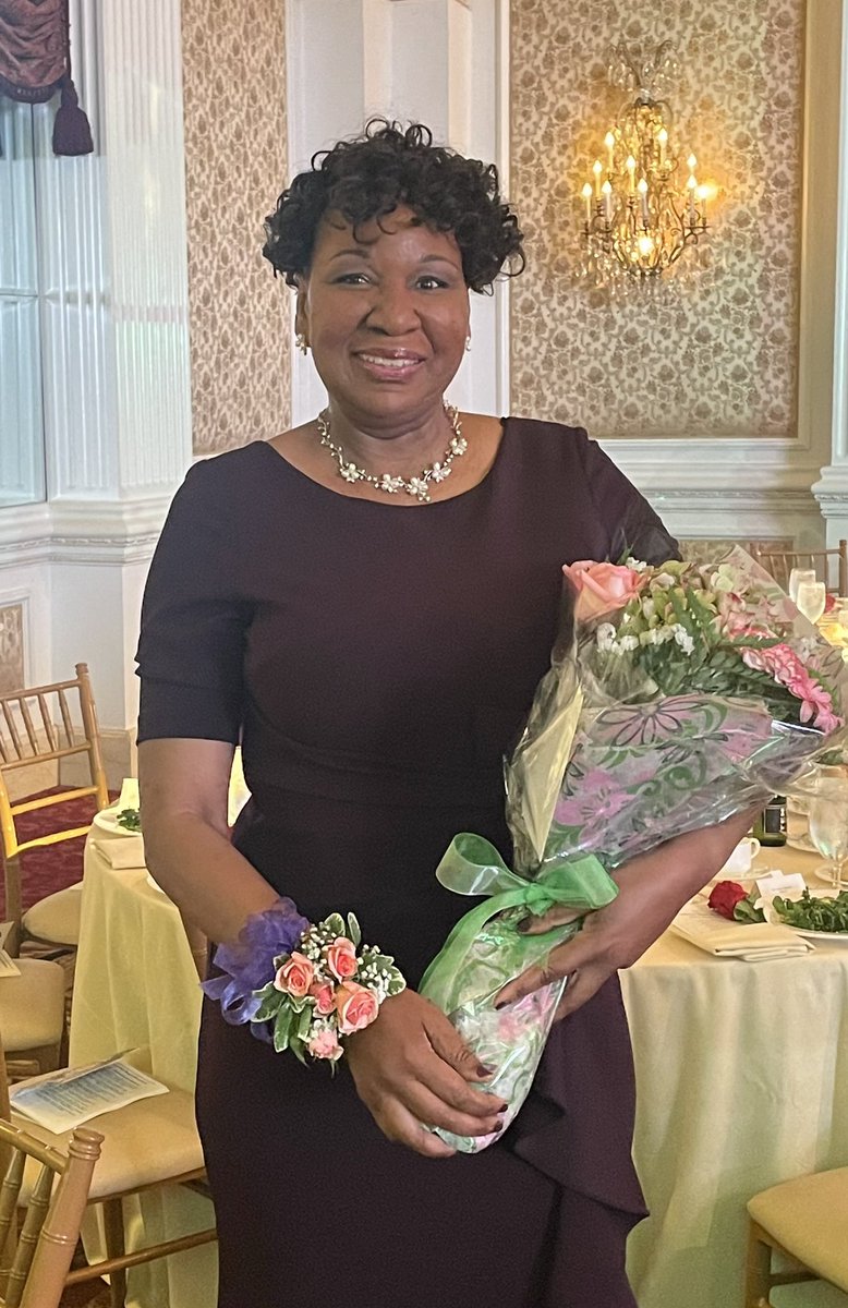On Sunday, May 22, WMS's very own Ms. Felicia Crawford was honored at the ESPOIR Gala at the Garden City Hotel.  We are so proud of her accomplishments.  Please join us in congratulating Ms. Crawford! #onewestbury