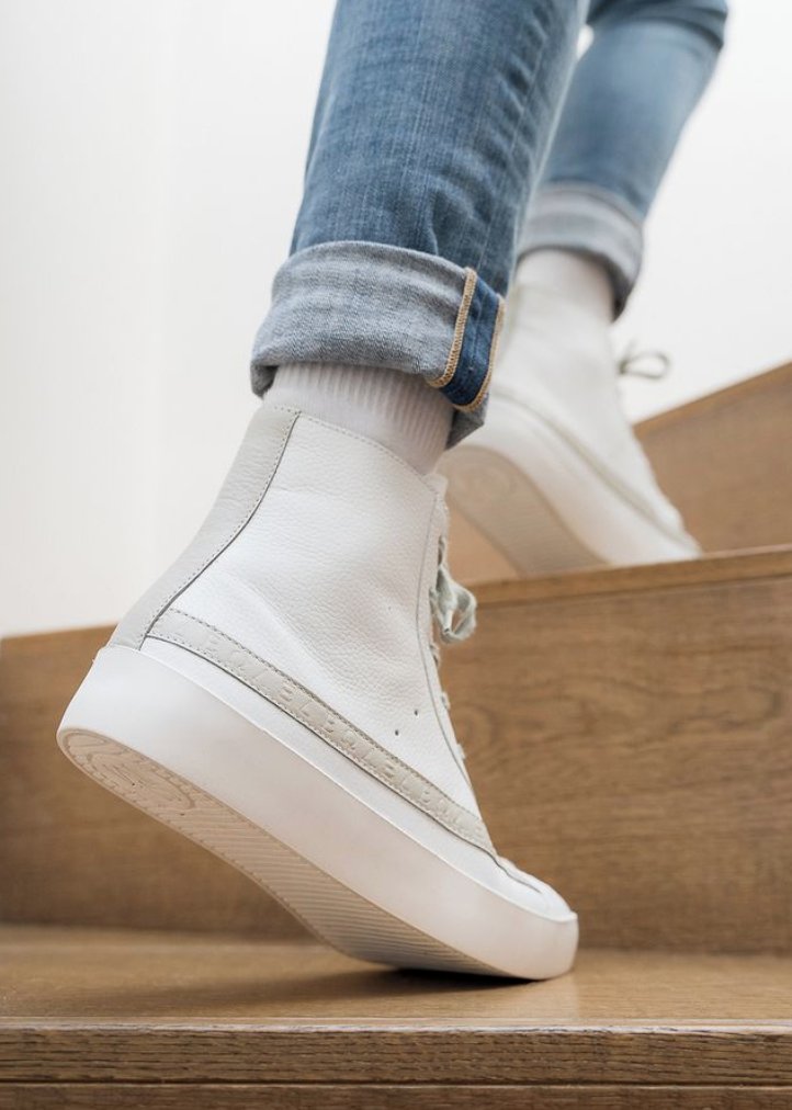 GenerousAPE tweet media