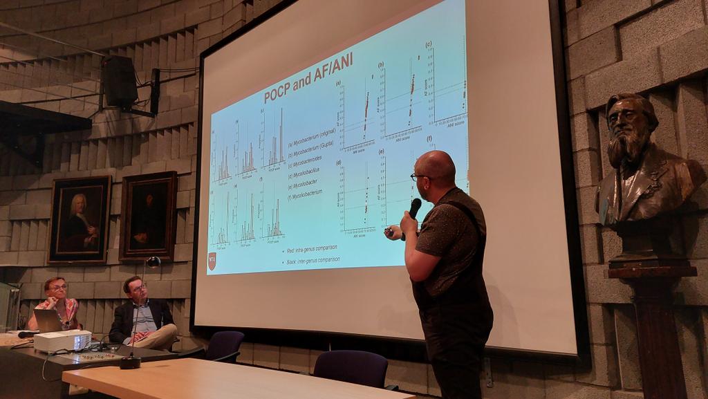 Brilliant talk about the taxonomy of the genus Mycobacterium by @con_meehan in Brussels. It is one genus, people. Period. Thanks for organizing, @lagrou_katrien ! #mycobacteria #ntmlungdisease #tuberculosis