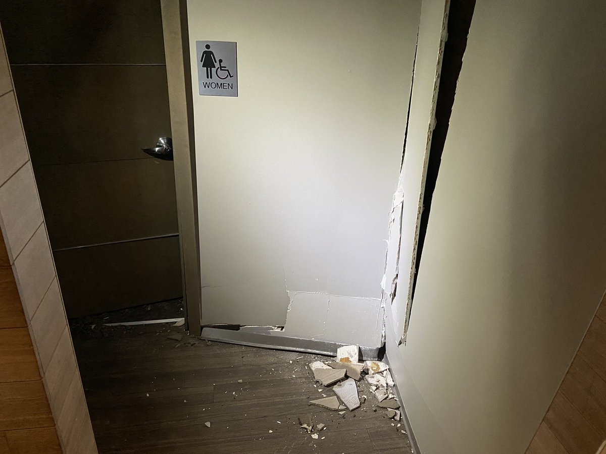 PeteDeLucaTV's tweet photo. LOOK INSIDE: Here’s what the damage to Altius restaurant looks like from the inside. A truck slammed into the front of the building in Duquesne Heights overnight. It caused severe damage to the bathroom and server station. Owners say they could be closed for up to a month. https://t.co/I068fgsjjy