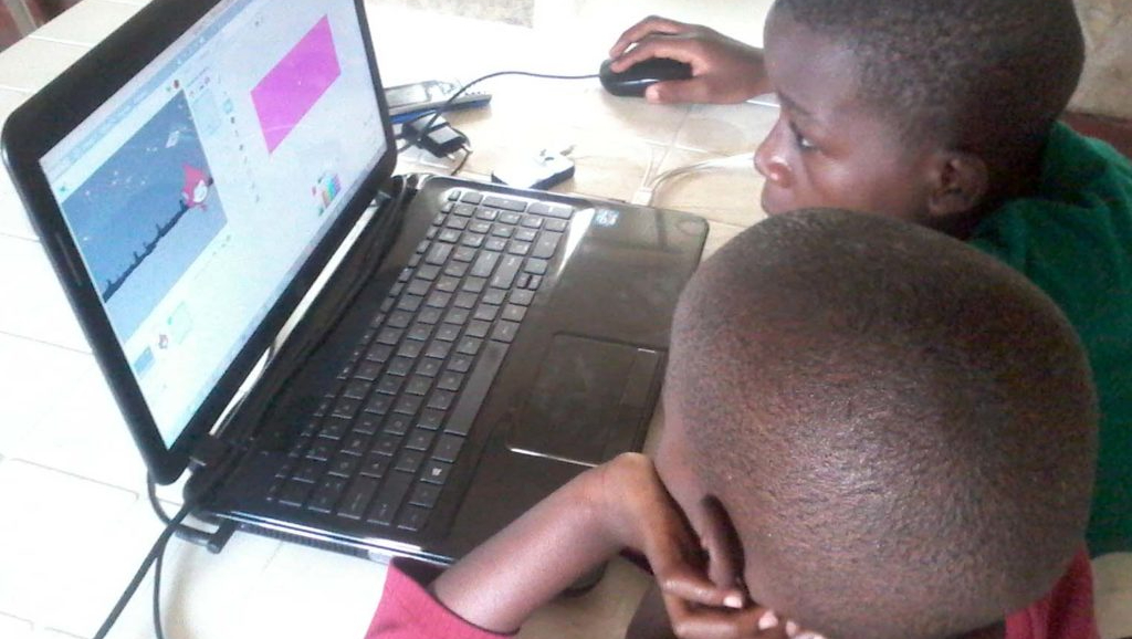 RaspberryPi_org's tweet photo. We translate our free online coding activities for young people because learning in your first language improves educational and social outcomes. 

Find out more, including how you can help us translate:
https://t.co/RM7rNMGNmV

#CSForAll #CSEd #STEMEd https://t.co/JJqQ8shMVC