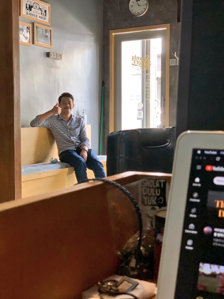 Cukur ++ di <a href="/seventyrazors/">• Barber Shop MLG •</a>