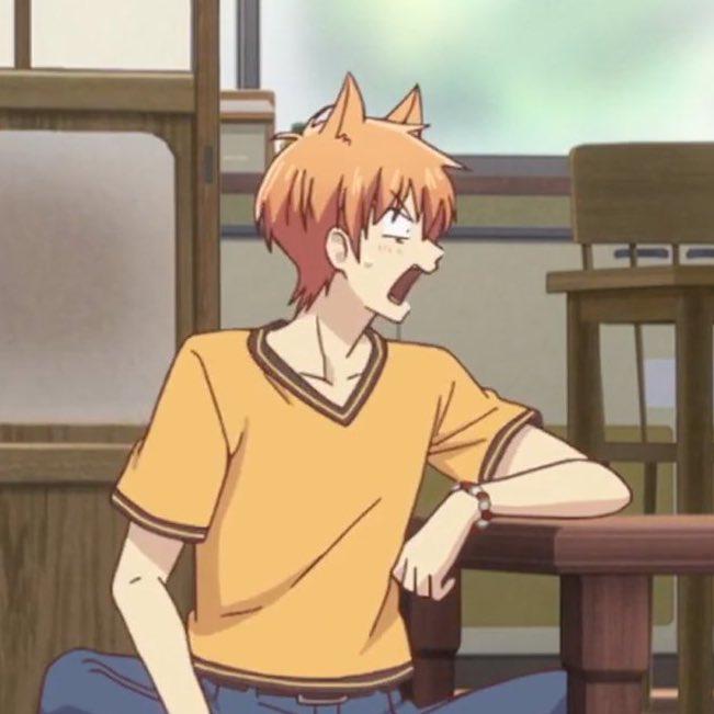 dailysohma's tweet photo. ears https://t.co/sseFnZLk9o