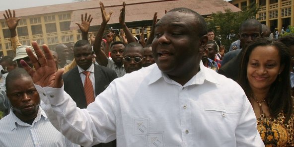BisebaJ's tweet photo. 24 mai 2008, JP Bemba Gombo est arrêté à Bruxelles (en Belgique), à la suite d'un mandat d'arrêt établi la veille par la CPI pour crimes de guerre et crimes contre l’humanité commis par ses troupes en RCA. Ça sera le début d'une longue incarcération qui dura 10 ans. https://t.co/w1uelNpwuZ