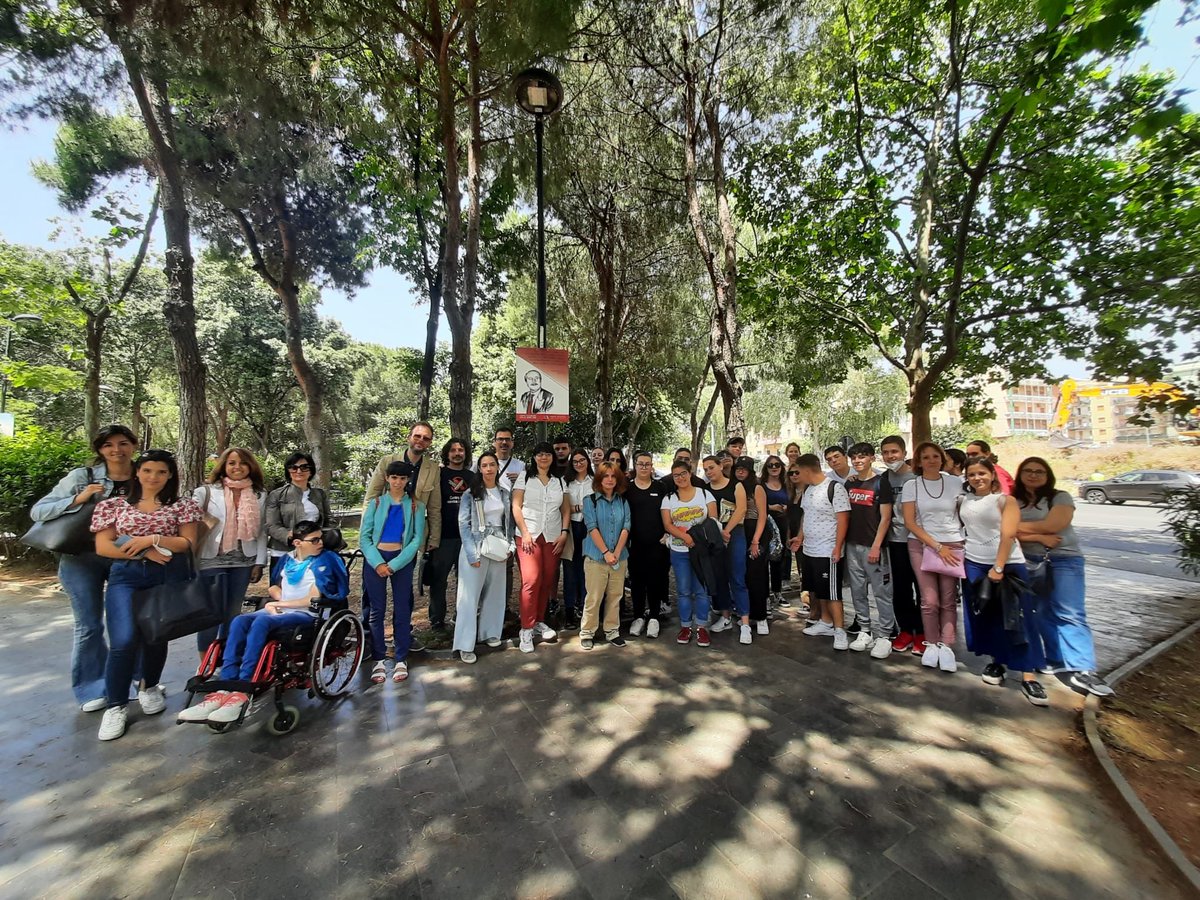 #ioricordocapaci 
La mafia teme più la scuola della giustizia (A. Caponetto)
È con questo spirito che ieri #23maggio abbiamo voluto ricordare la #stragedicapaci insieme agli studenti del Liceo Artistico Concetto Marchesi di Mascalucia e del Liceo Artistico Emilio Greco di Catania