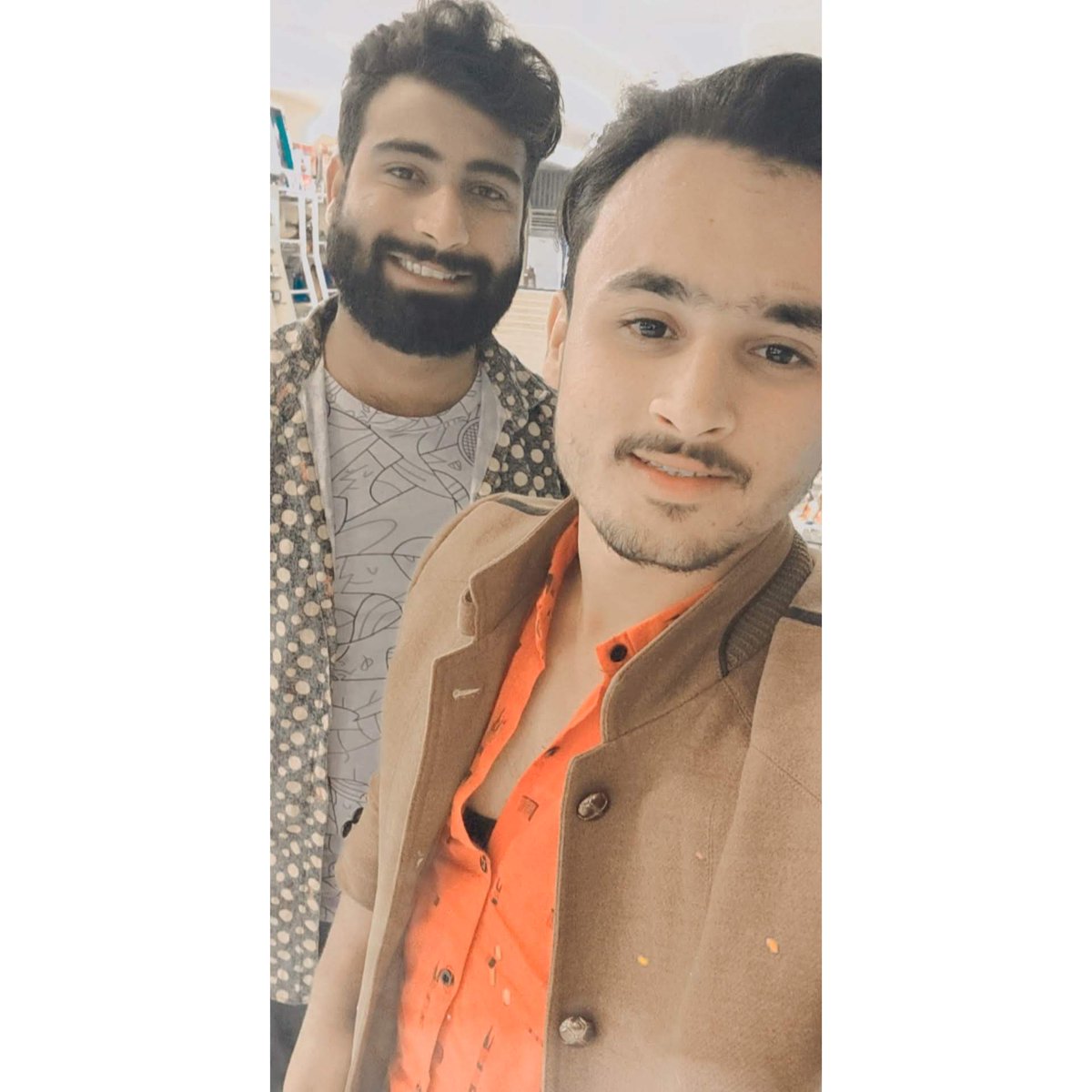 danialsad303's tweet photo. In the world of "Chor usko hum chalty hen""
I have a Friend who says "Agr ye jayega to mein jaonga"❤️ https://t.co/gWilCTkebK