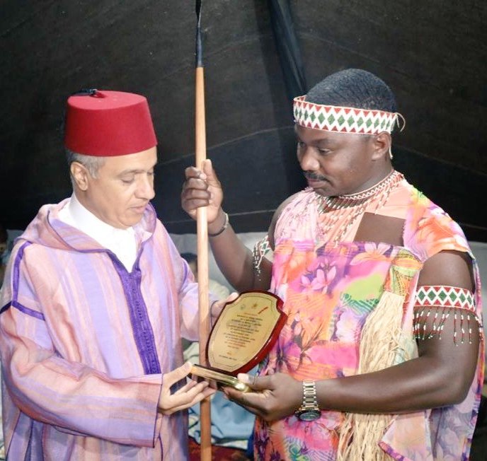 ben_ndag's tweet photo. Le #Festival des jeux traditionnels à Es Smara m'a donné l'occasion de découvrir davantage la richesse de la culture #Marocaine. J'ai rencontré une population très accueillante et aux marques d'attention que je connaissais seulement au #Burundi,mon pays. Merci au Gouverneur. https://t.co/d3Ckdzj8Ok