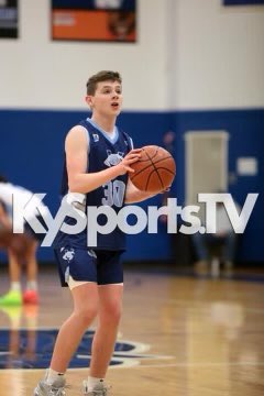 PLAYER SPOTLIGHT:
⛹️‍♂️ @Brayden87784598 
👨🏾‍🎓 Class of 2024
📚 Pikeville (KY)
🚨Brayden is a guard who doesn’t lack confidence in taking and making shots from deep. Very coachable young man with a great team first attitude. Can tell he’s apart of a winning high school program.